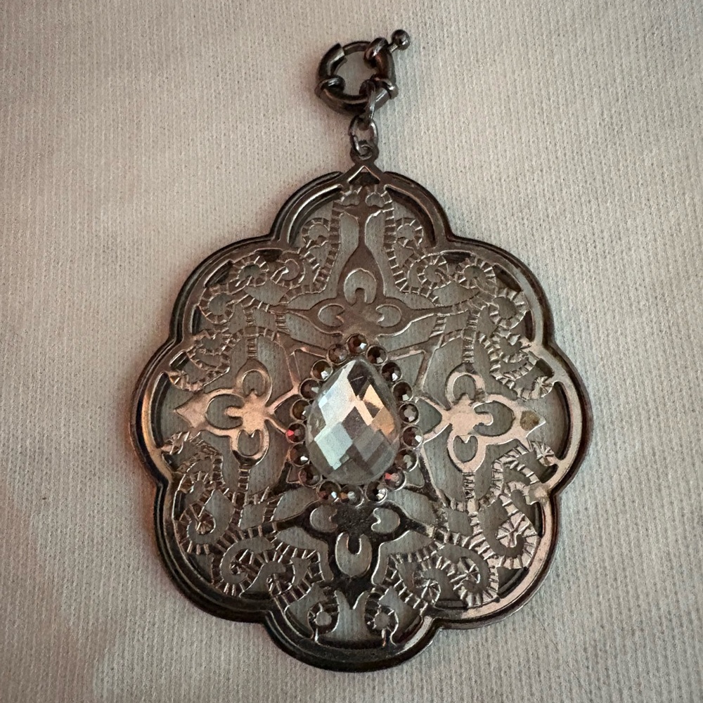 Premier Designs Charleston Pendant